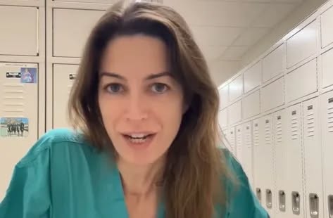 „Усетих само 2 симптома и открих, че имам рак на дебелото черво“: Ето как лекар-гинеколог разбра за опасната диагноза! 1 615818927 1452188746917343 1576522936144859264 n